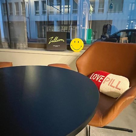 Moxy Antwerp Hotell Eksteriør bilde