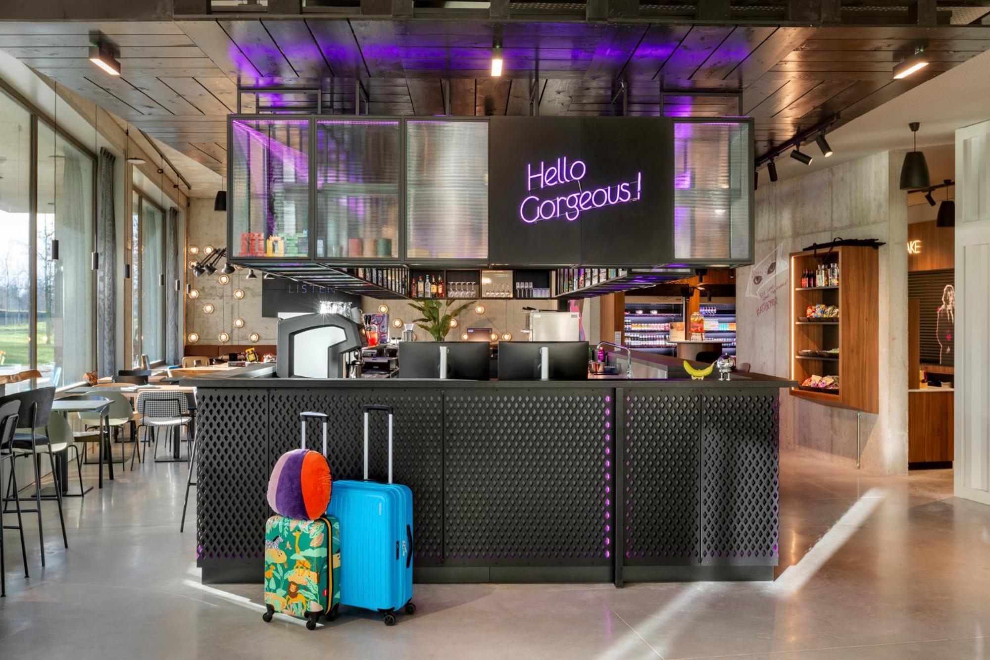Moxy Antwerp Hotell Eksteriør bilde