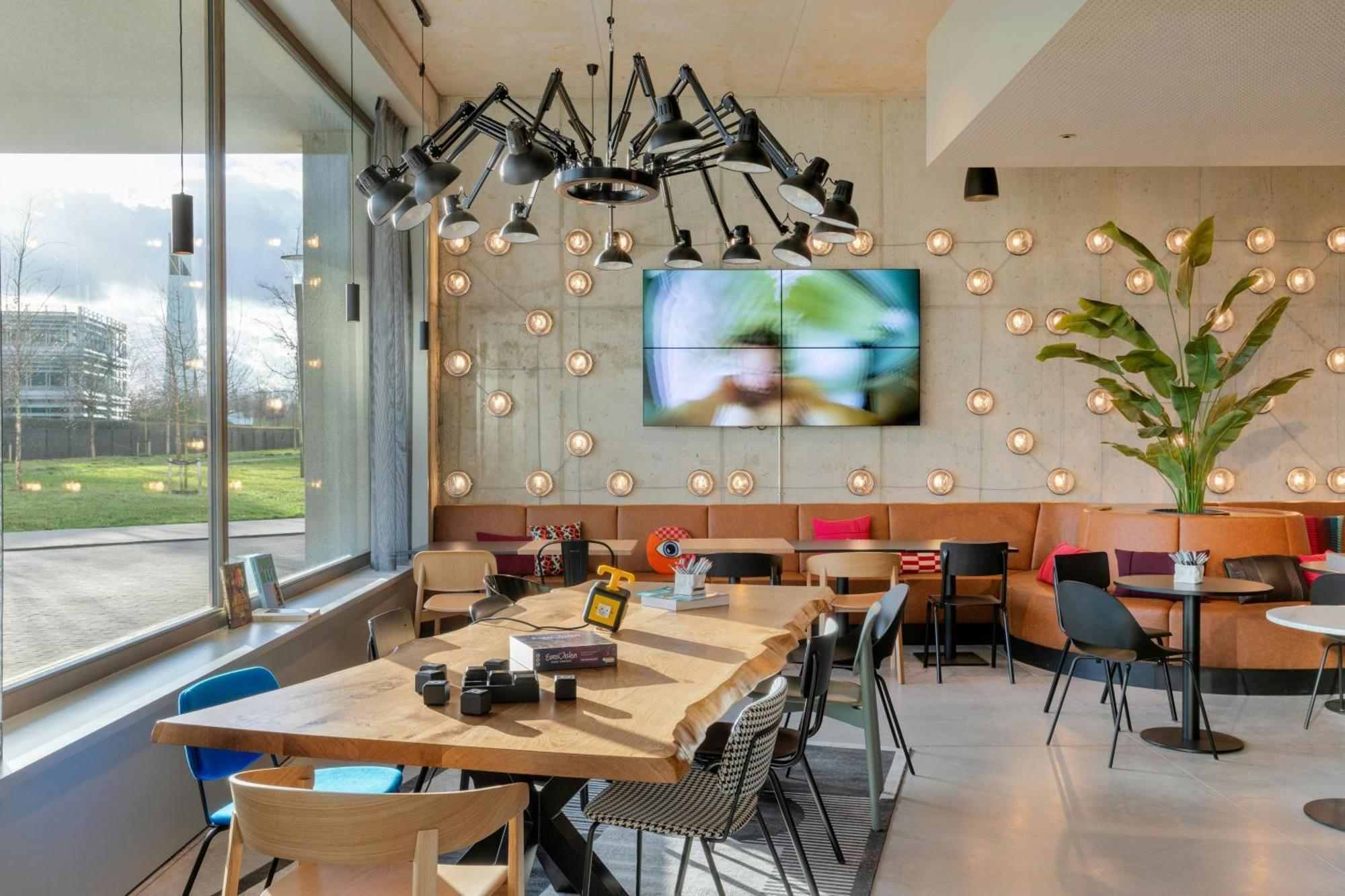 Moxy Antwerp Hotell Eksteriør bilde