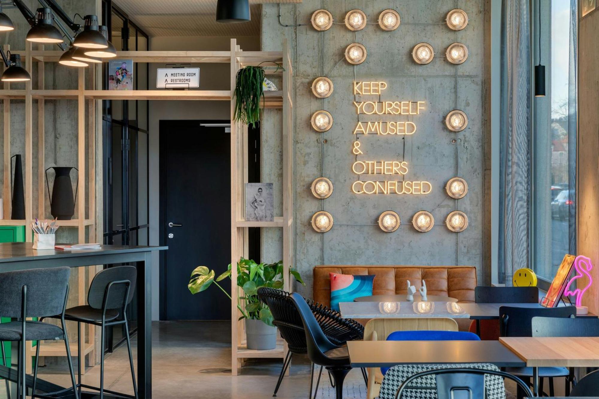 Moxy Antwerp Hotell Eksteriør bilde